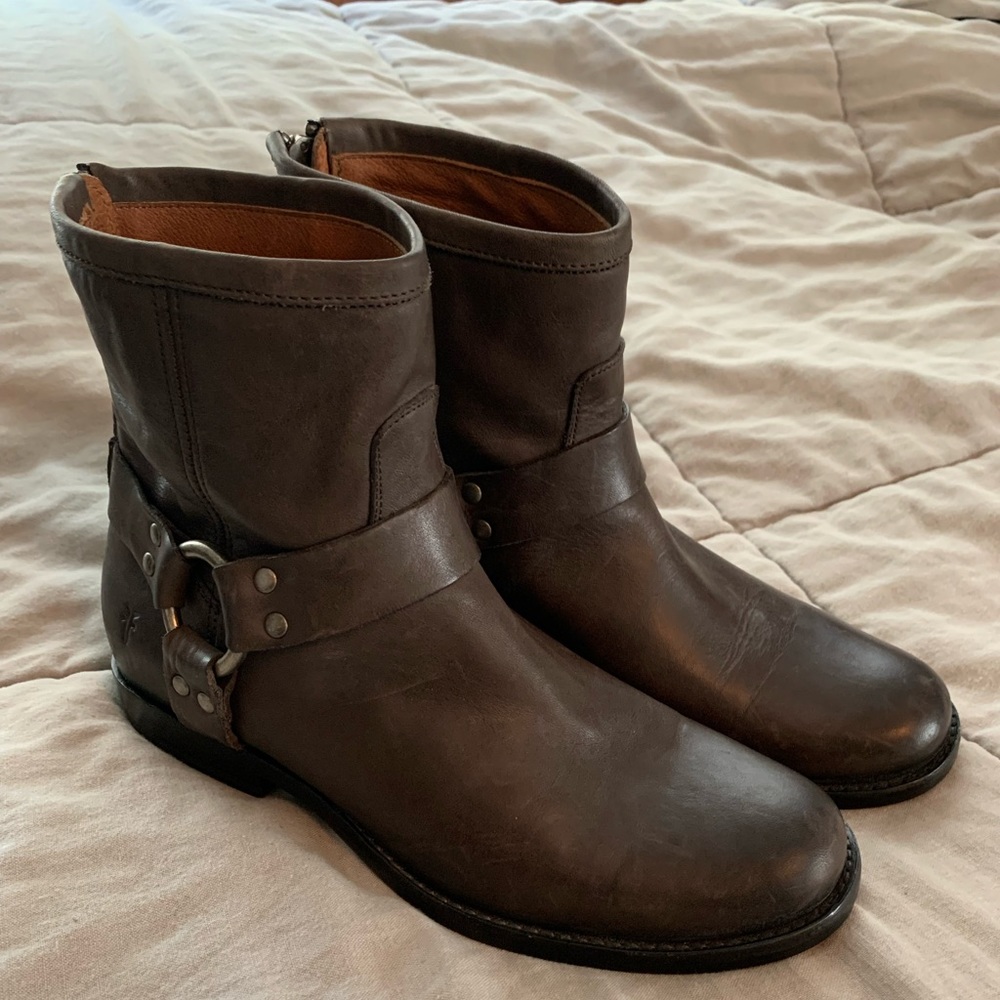 Frye Phillip Harness short boots